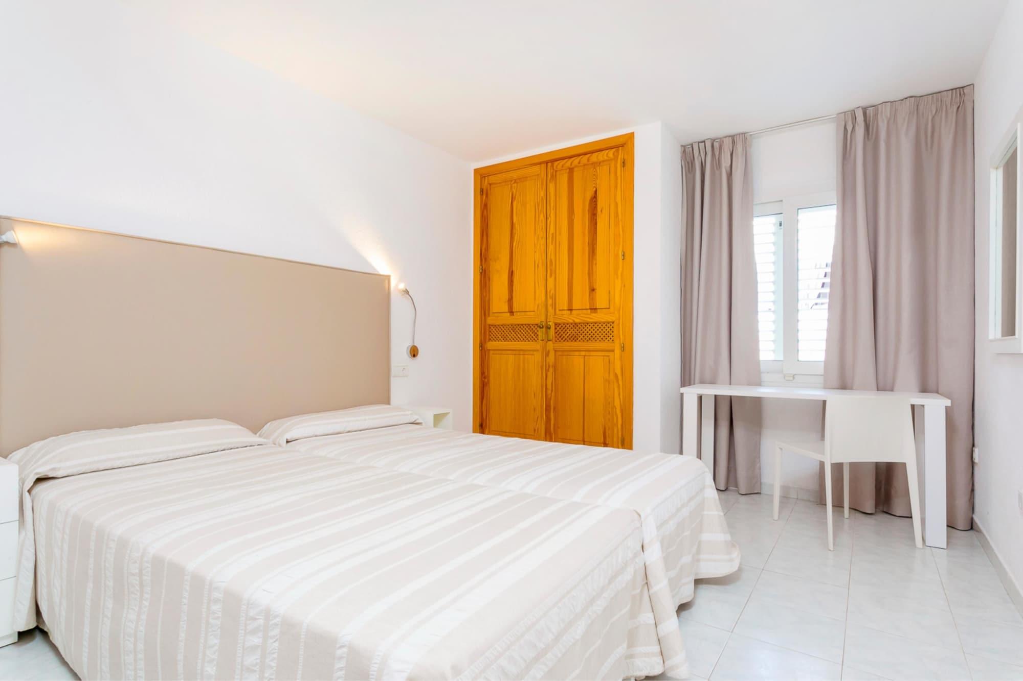 Aparthotel Duquesa Playa Santa Eularia des Riu Eksteriør bilde