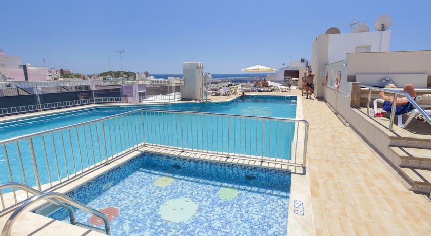 Aparthotel Duquesa Playa Santa Eularia des Riu Eksteriør bilde