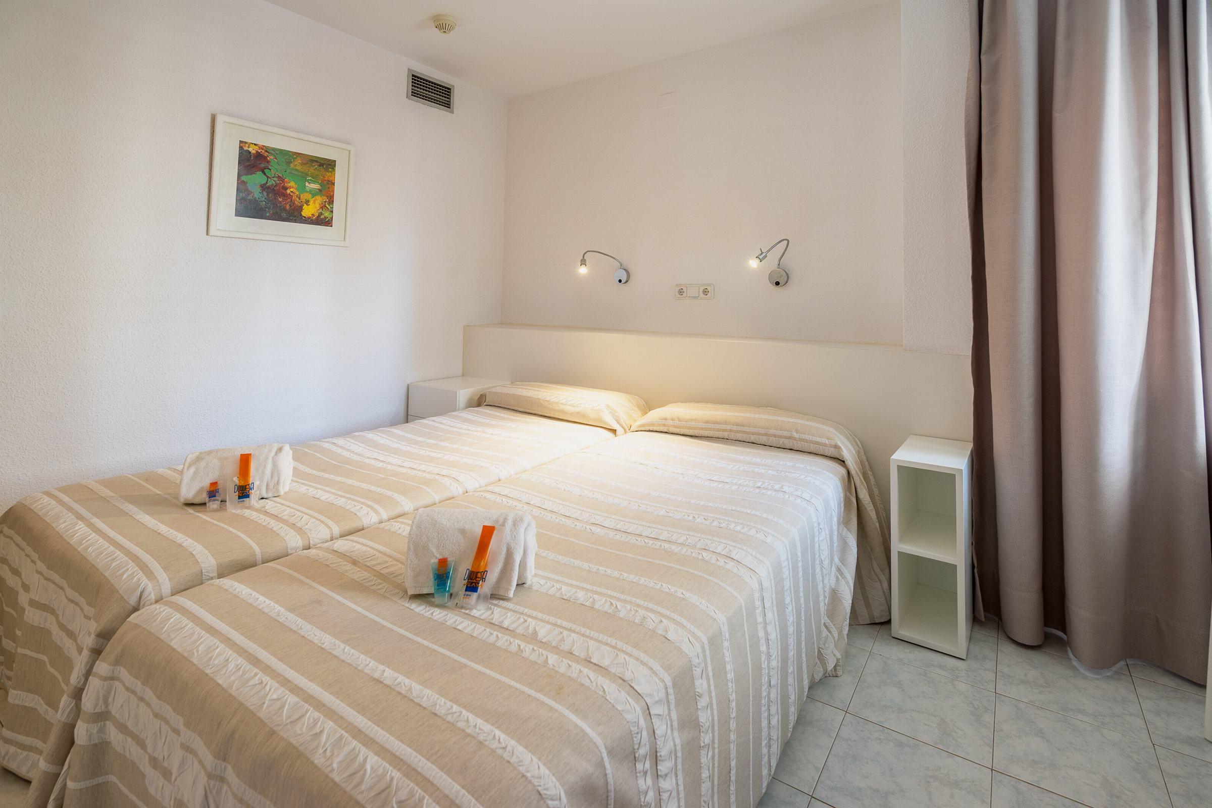 Aparthotel Duquesa Playa Santa Eularia des Riu Eksteriør bilde