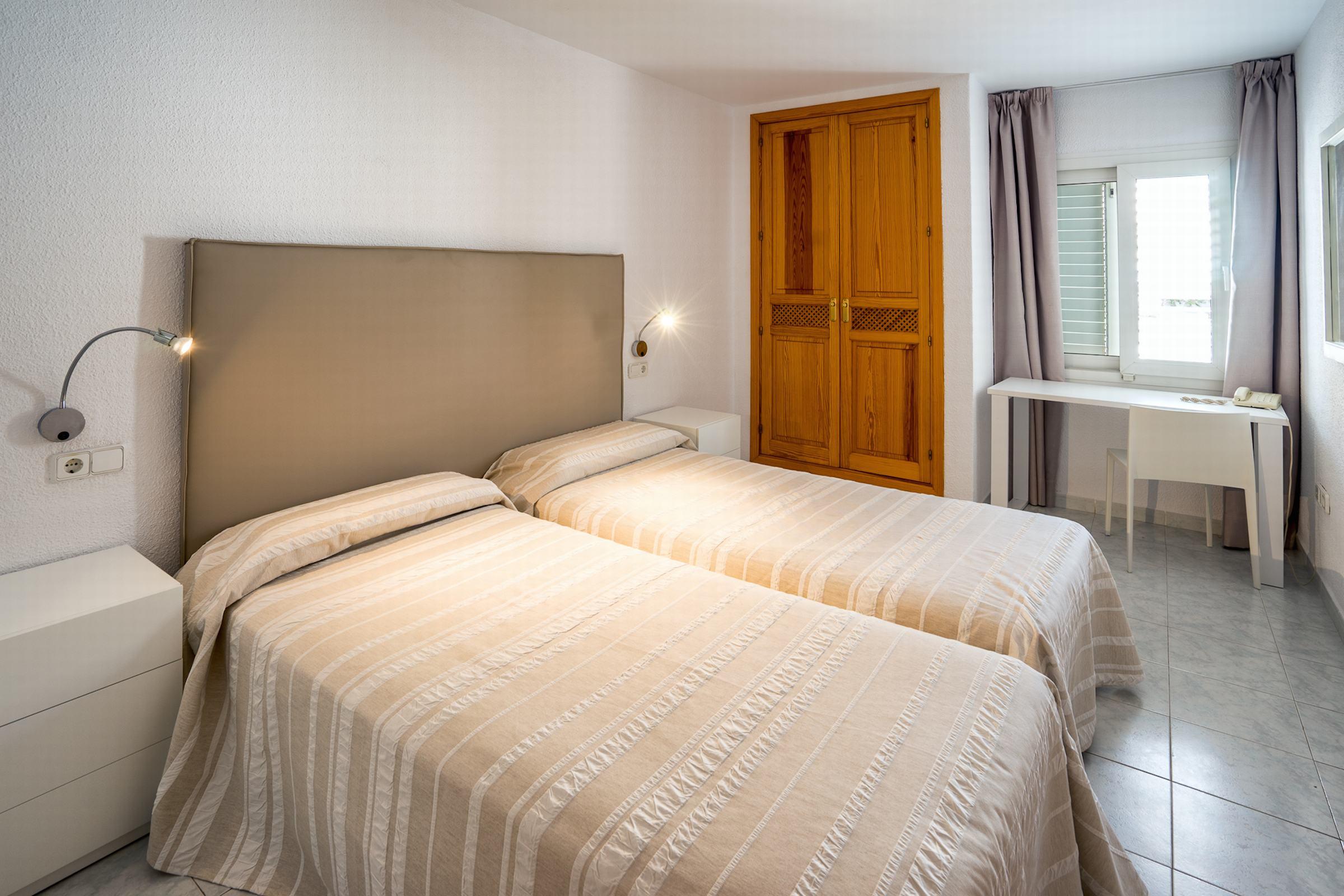 Aparthotel Duquesa Playa Santa Eularia des Riu Eksteriør bilde