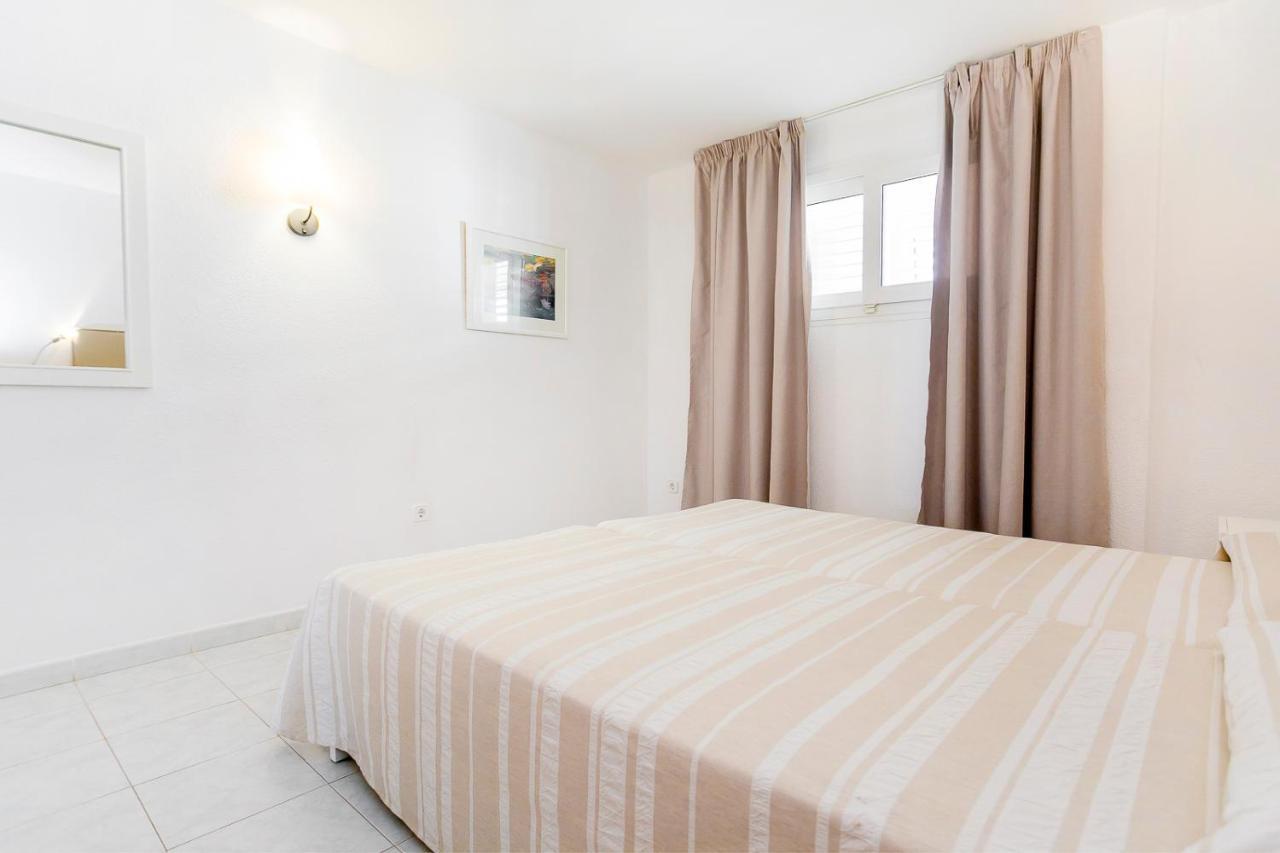 Aparthotel Duquesa Playa Santa Eularia des Riu Eksteriør bilde