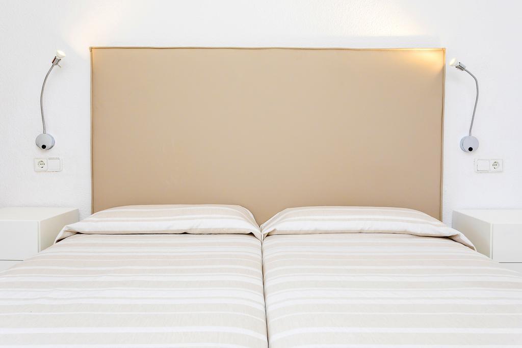 Aparthotel Duquesa Playa Santa Eularia des Riu Eksteriør bilde