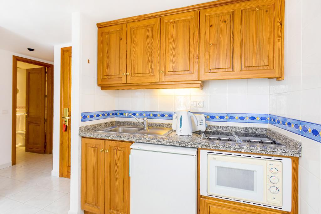 Aparthotel Duquesa Playa Santa Eularia des Riu Eksteriør bilde